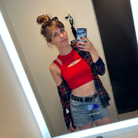 Meet your Posher, Samantha - Picture 1 of 1